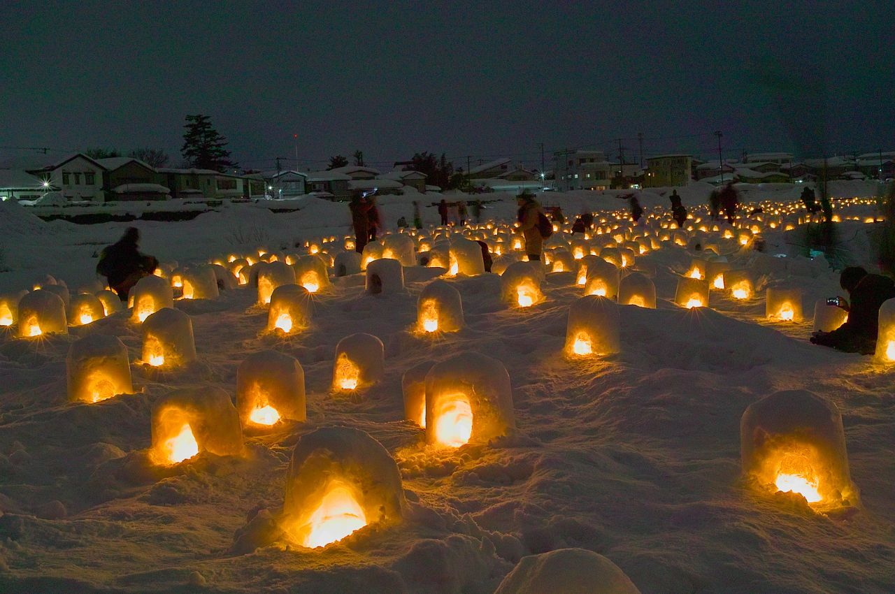 秋田橫手雪屋祭